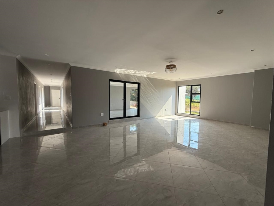 4 Bedroom Property for Sale in Buffelspoort Eco Estate North West